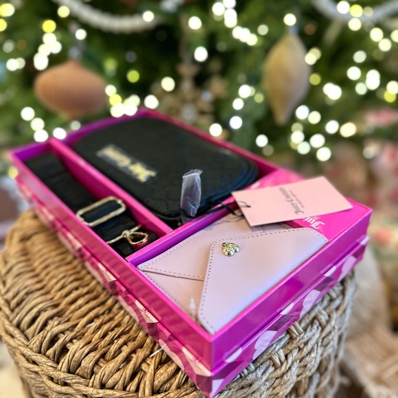Juicy couture crossbody shoulder bag purse wallet straps gift Christmas - Picture 8 of 9
